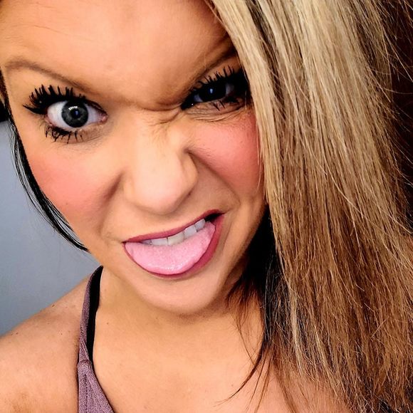 Meet your Posher, Crystal - Picture 1 of 1